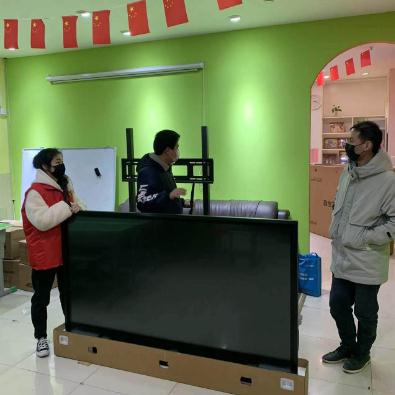 河马科技公司75寸案例