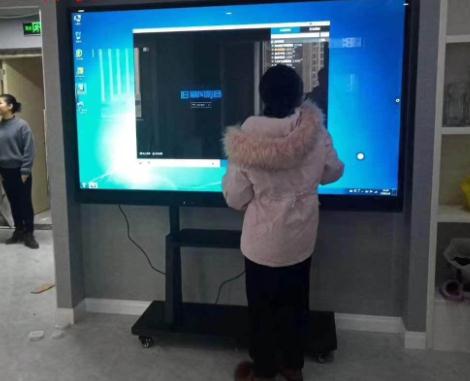 爱装饰有限公司会议室86寸案例