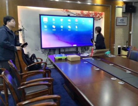 五河农村商业银行86寸案例