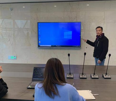 工商银行75寸案例