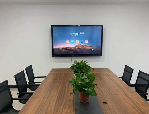 信地集团65寸案例