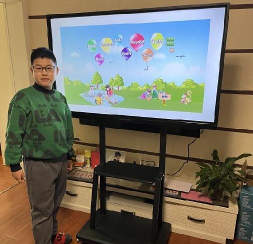 常青城中学小强同学55寸案例