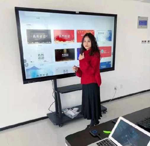 南京维新科技有限公司86寸案例