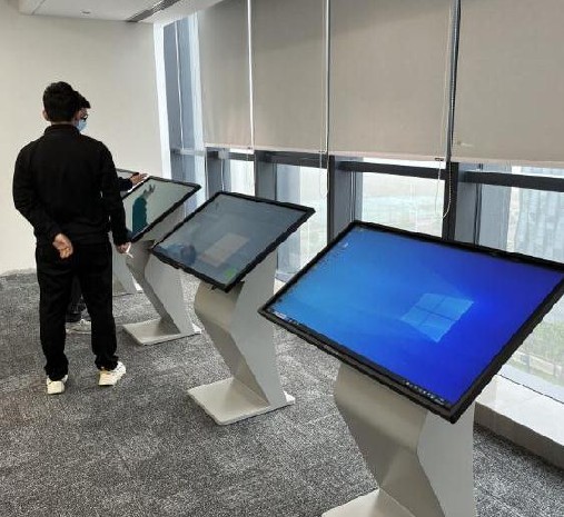 科大55寸查询机案例